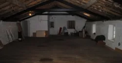 Dos casas independientes más local y jardín en Arantza