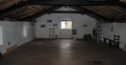 Dos casas independientes más local y jardín en Arantza