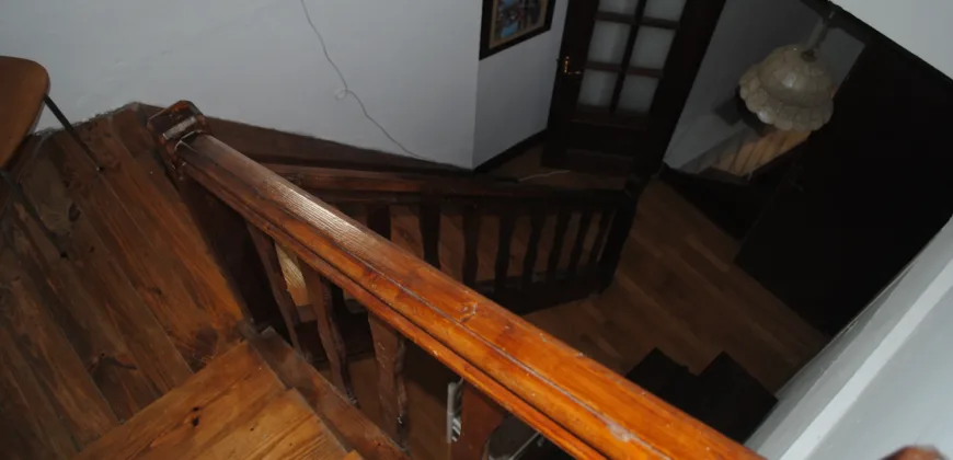 Dos casas independientes más local y jardín en Arantza