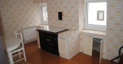 Dos casas independientes más local y jardín en Arantza