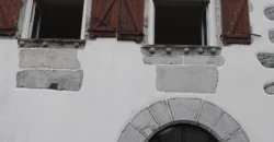 Dos casas independientes más local y jardín en Arantza