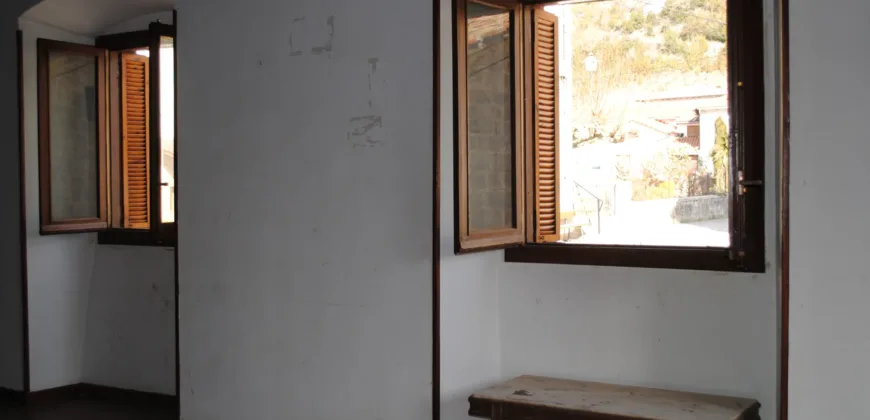 Casa Independiente de piedra en el pueblo de Izal Valle de Salazar