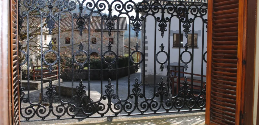 Casa Independiente de piedra en el pueblo de Izal Valle de Salazar