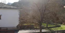 Casa Independiente de piedra en el pueblo de Izal Valle de Salazar