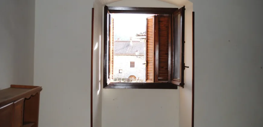 Casa Independiente de piedra en el pueblo de Izal Valle de Salazar