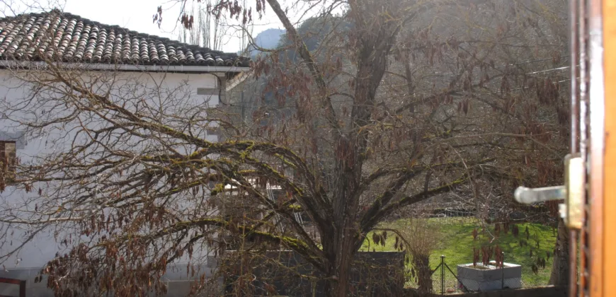 Casa Independiente de piedra en el pueblo de Izal Valle de Salazar