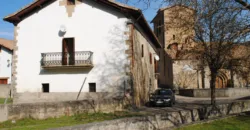 Casa Independiente de piedra en el pueblo de Izal Valle de Salazar