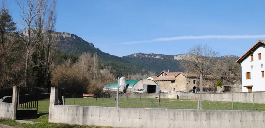 Casa Independiente de piedra en el pueblo de Izal Valle de Salazar