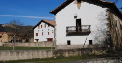Casa Independiente de piedra en el pueblo de Izal Valle de Salazar