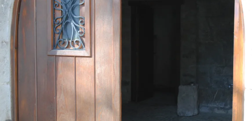 Casa Independiente de piedra en el pueblo de Izal Valle de Salazar