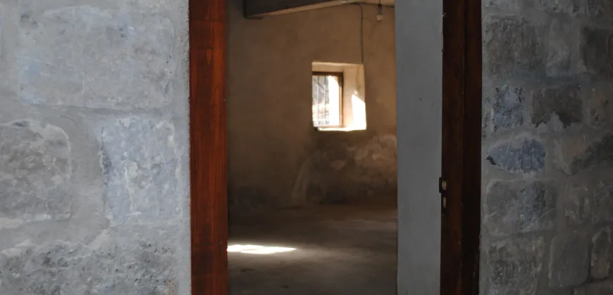 Casa Independiente de piedra en el pueblo de Izal Valle de Salazar