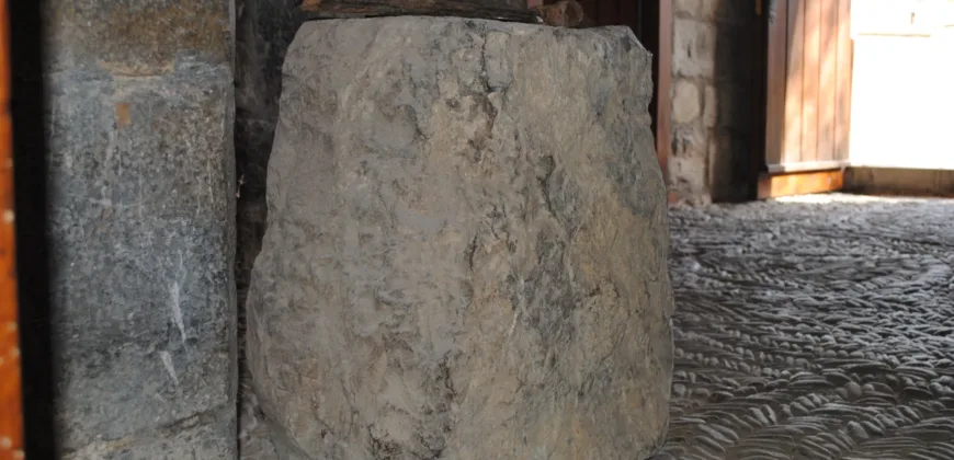 Casa Independiente de piedra en el pueblo de Izal Valle de Salazar