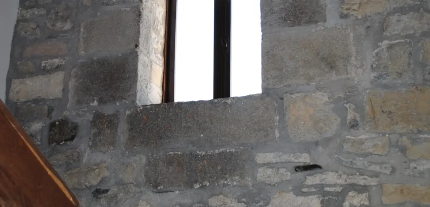 Casa Independiente de piedra en el pueblo de Izal Valle de Salazar