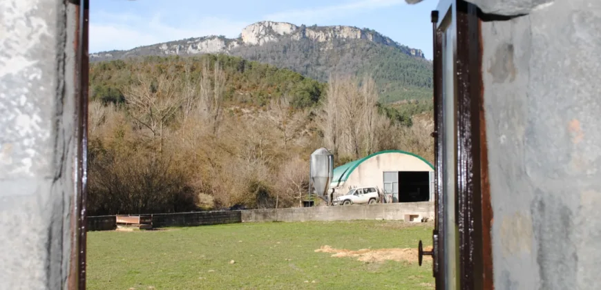 Casa Independiente de piedra en el pueblo de Izal Valle de Salazar