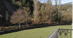 Casa Independiente de piedra en el pueblo de Izal Valle de Salazar